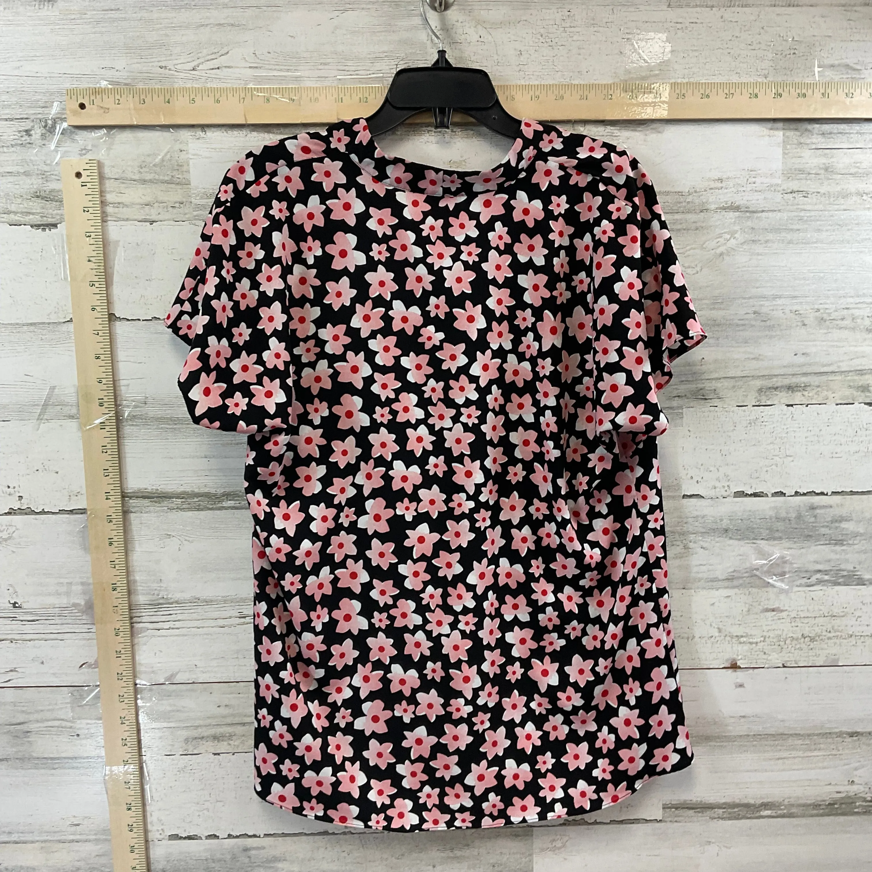Black & Pink Top Short Sleeve Cabi, Size M